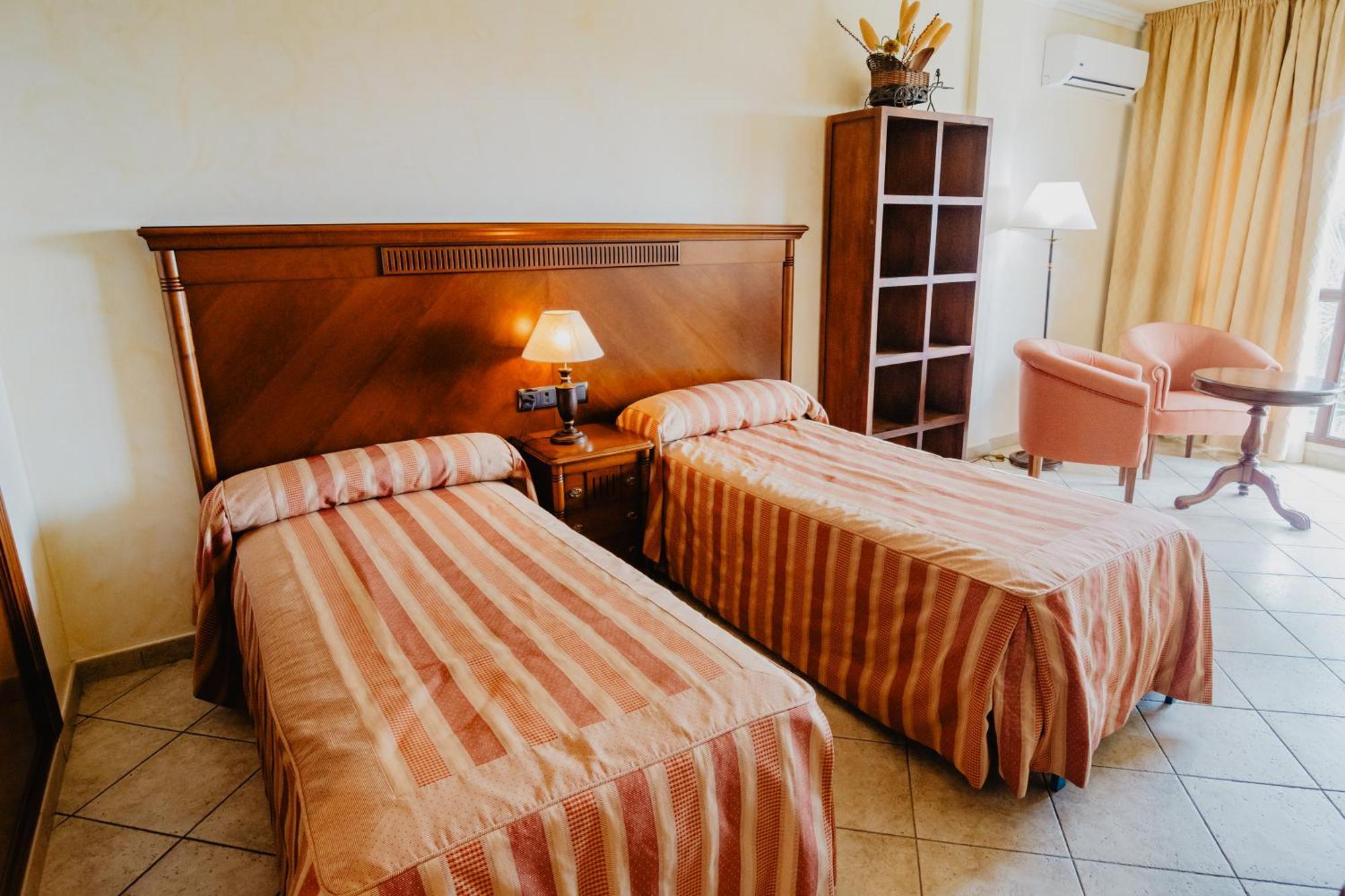 Hotel Hacienda Don Manuel Granja de Torrehermosa Eksteriør billede